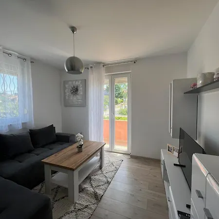 Tania Apartment